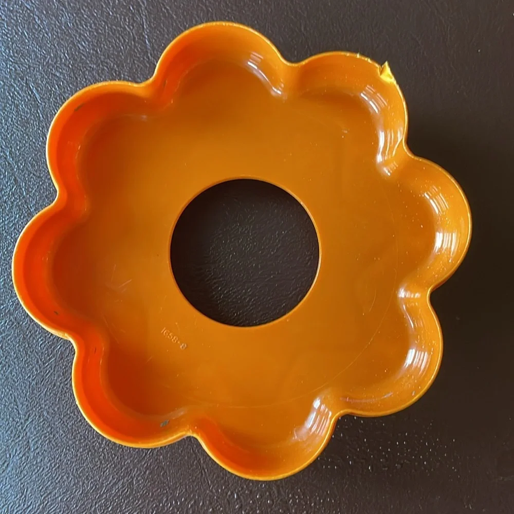 VTG Orange TUPPERWARE Star/Flower Plastic Cookie Cutter
